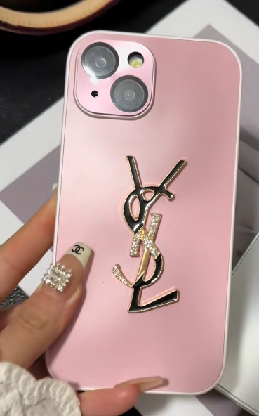 Κομψή θήκη Letter Shine x Mono για iPhone