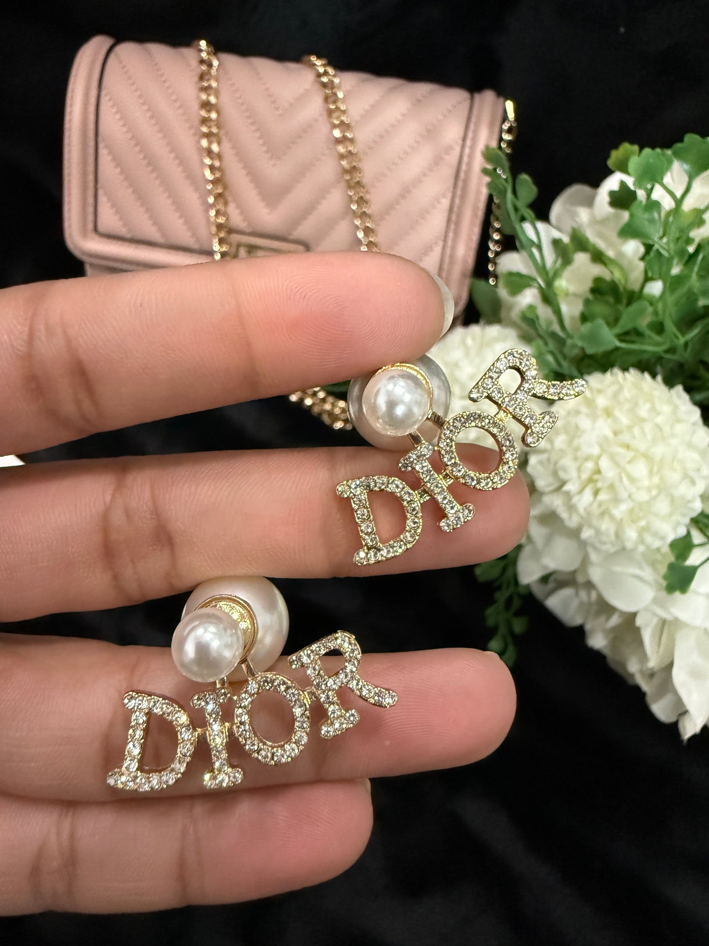 D!0r diamanten pareloorbel met cadeauzakje en doos