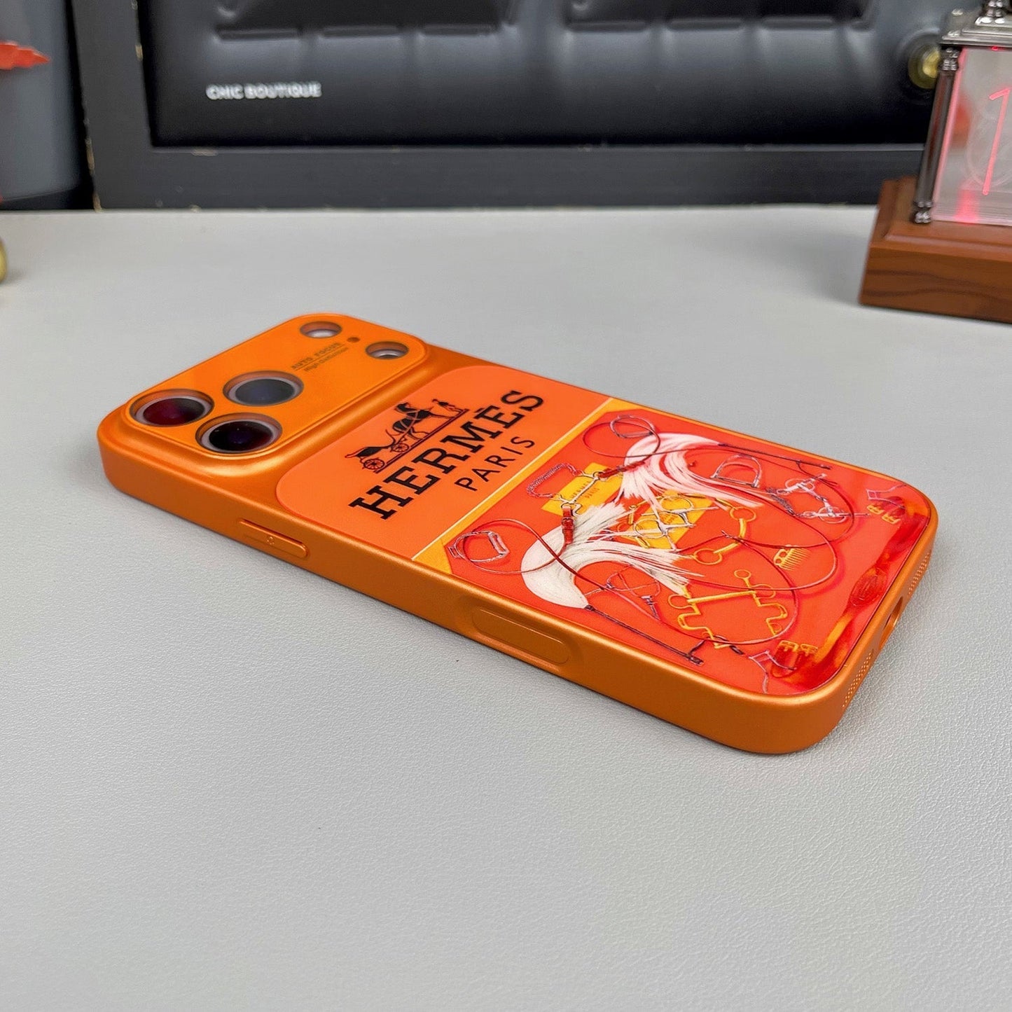 H Luxury Orange -sarjan iPhone-kotelo