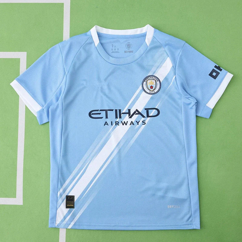 マンチェスター・シティ F.C. ホームキッズキット 25/26シーズン