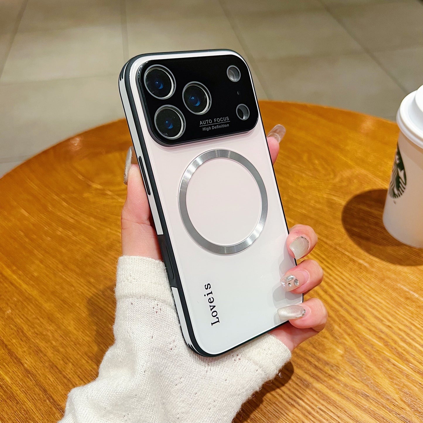 Cás Fón MagSafe Grádán Maighnéadach le Cosaint Lionsa