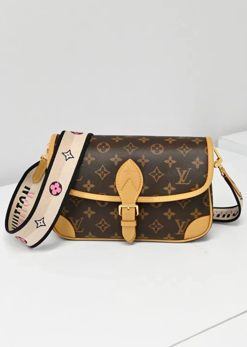 Torebka pudełkowa inspirowana stylem vintage