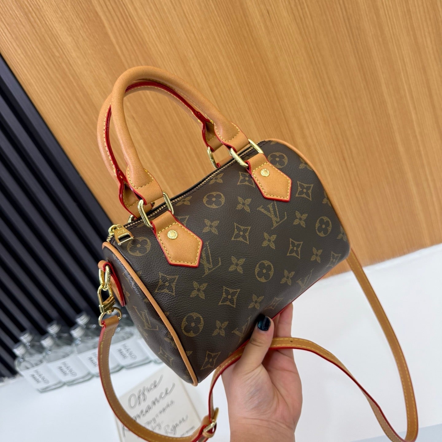 Klassisk Monogram Mini Barrel Bag