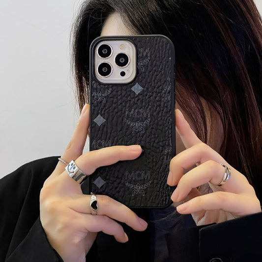 MCM ovitek za iPhone črn-MCK240603