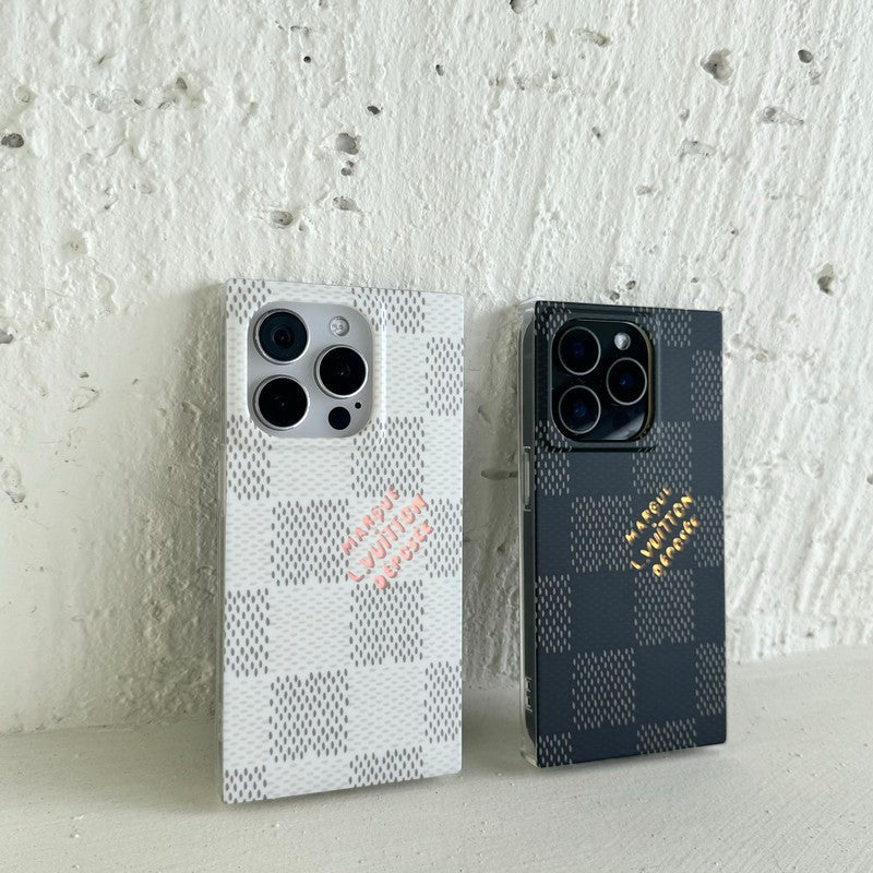 Coque iPhone carrée de luxe noire<lAMP>blanche