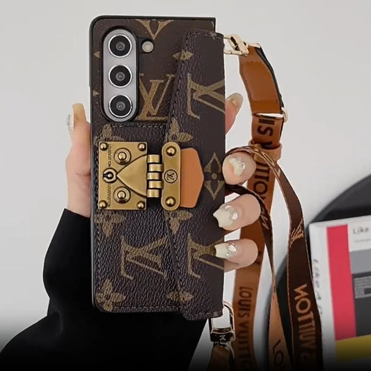 FUNDA PLEGABLE SAMSUNG Z CON CADENA CRUZADA Y BOLSA PARA TARJETAS CON CERRADURA DE LUJO