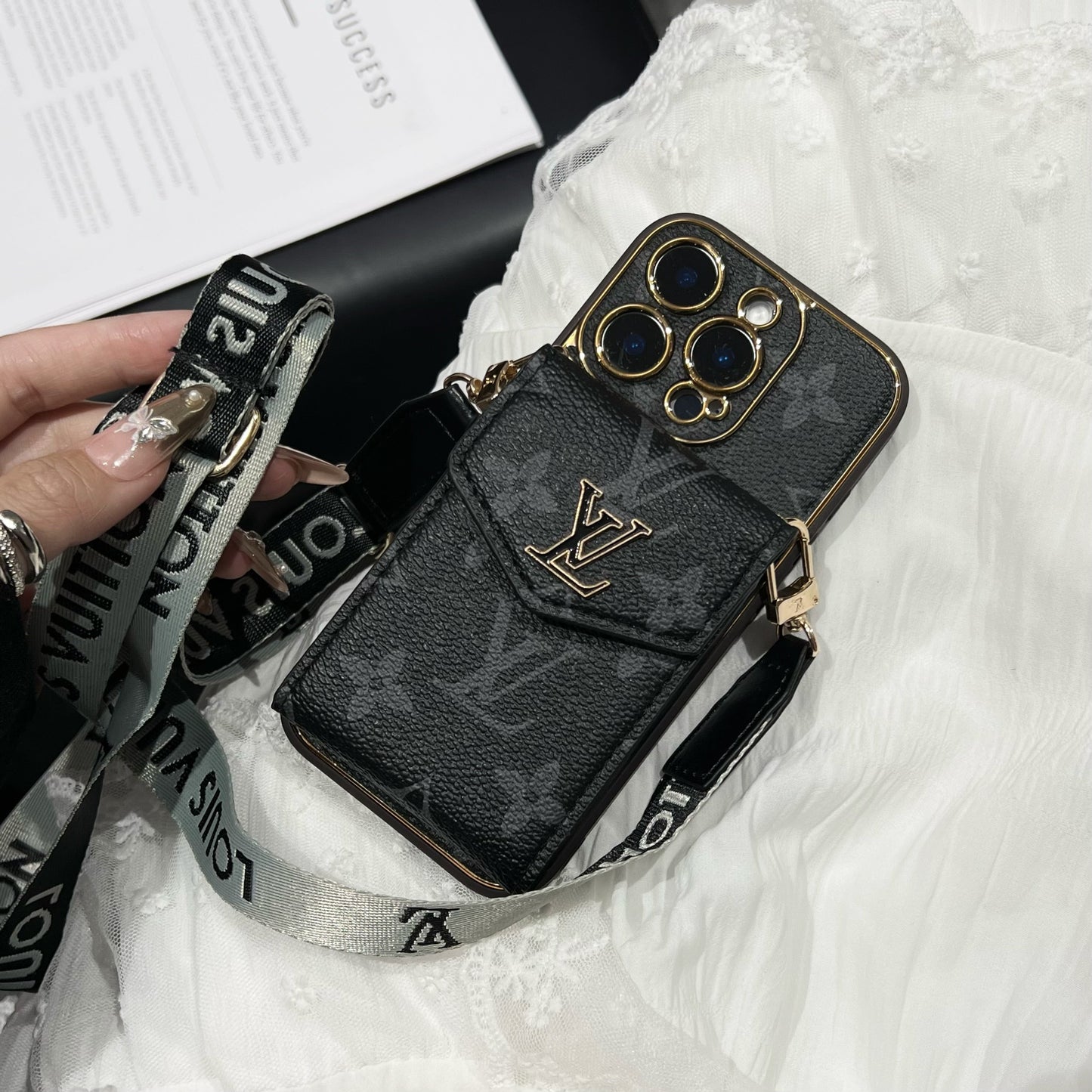 Capa clássica de luxo para iPhone com porta-cartões
