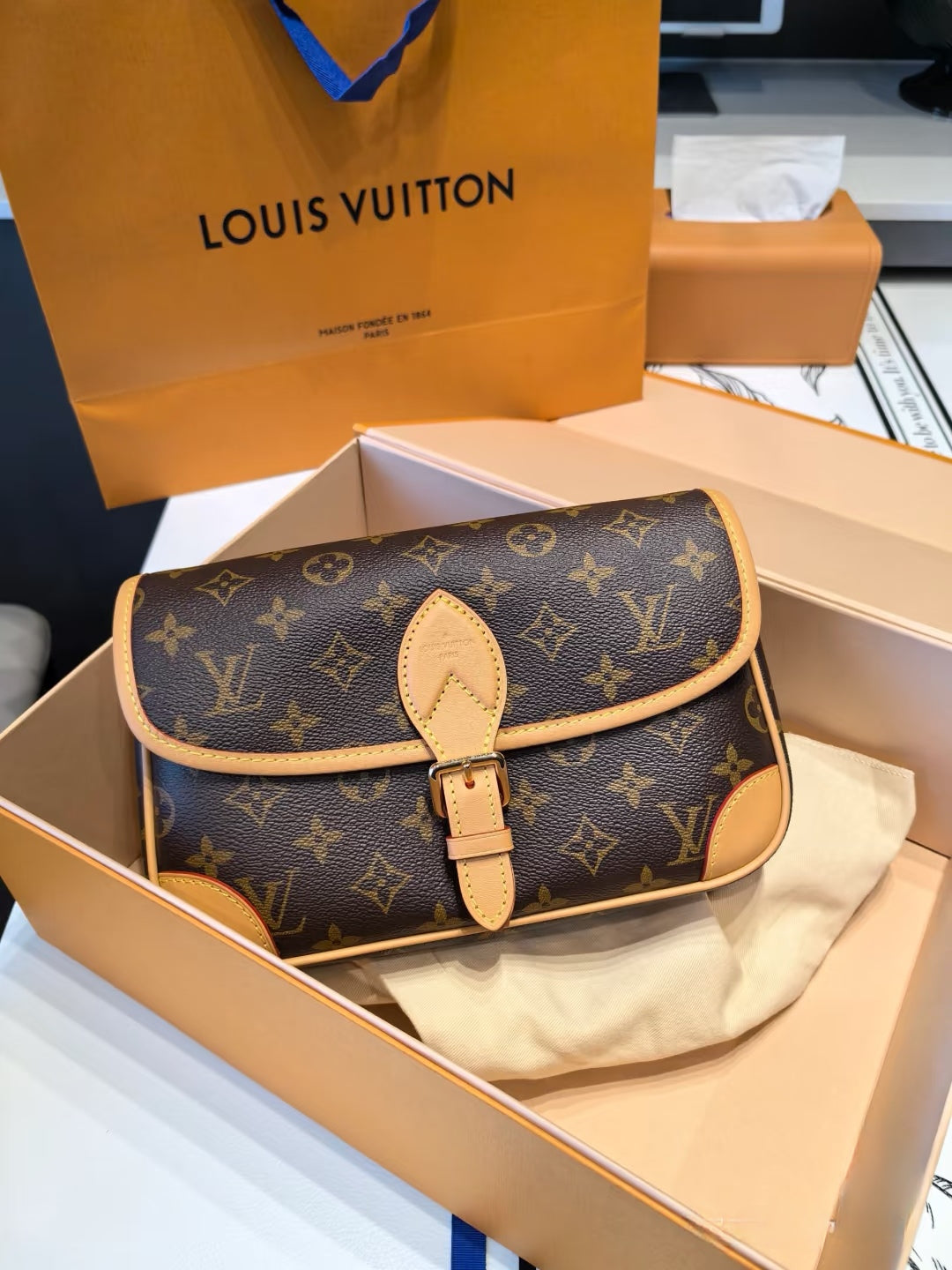 Torebka pudełkowa inspirowana stylem vintage