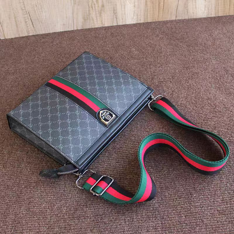 Clutch Monograma Urbano 002