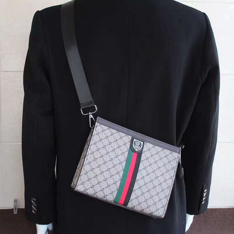 Clutch Monograma Urbano 002