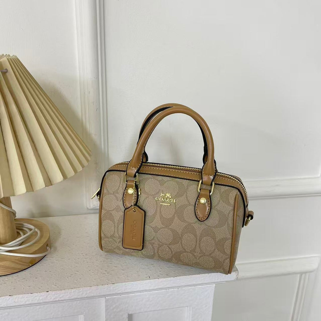 Classic and Stylish HandBag