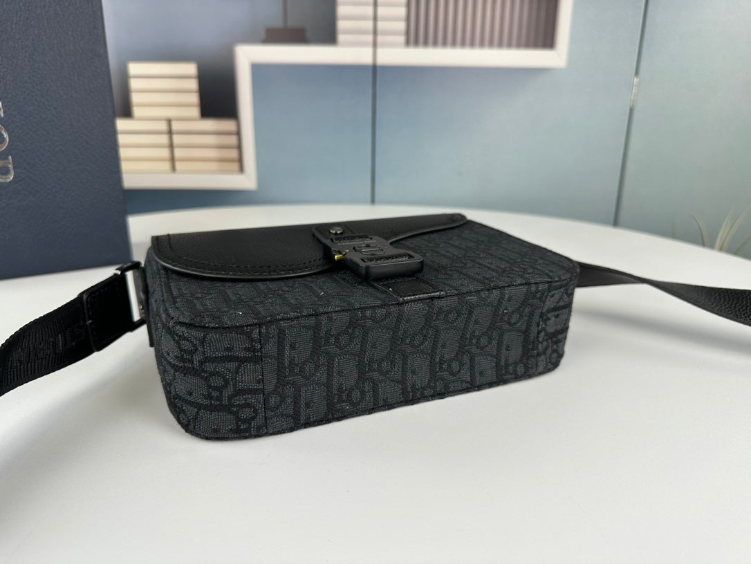 Klassisk läder Crossbody-väska – minimalistisk design, maximal funktion