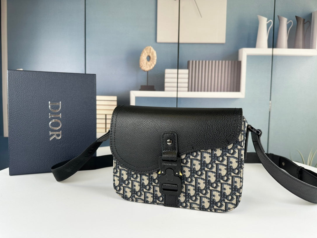 Klassisk läder Crossbody-väska – minimalistisk design, maximal funktion