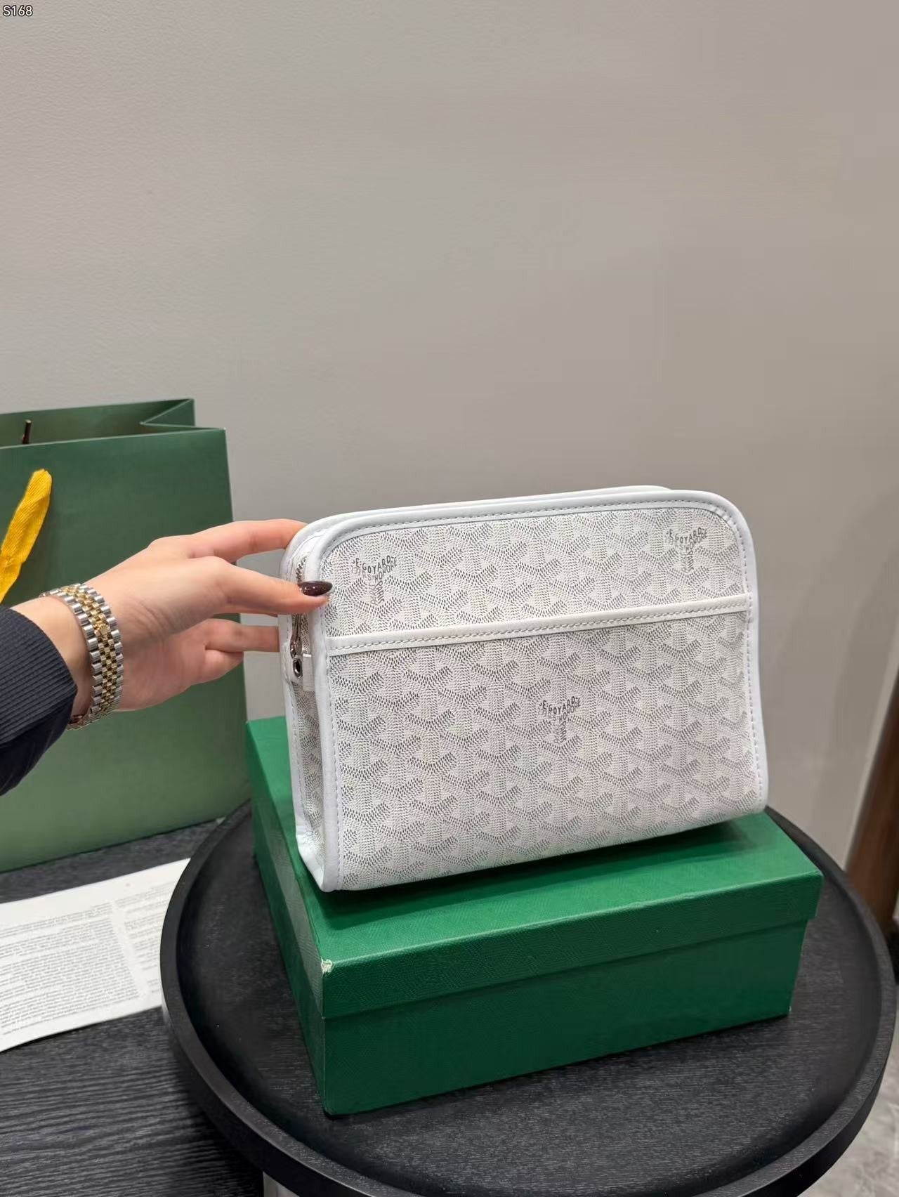 Bolsa clutch essencial para homem