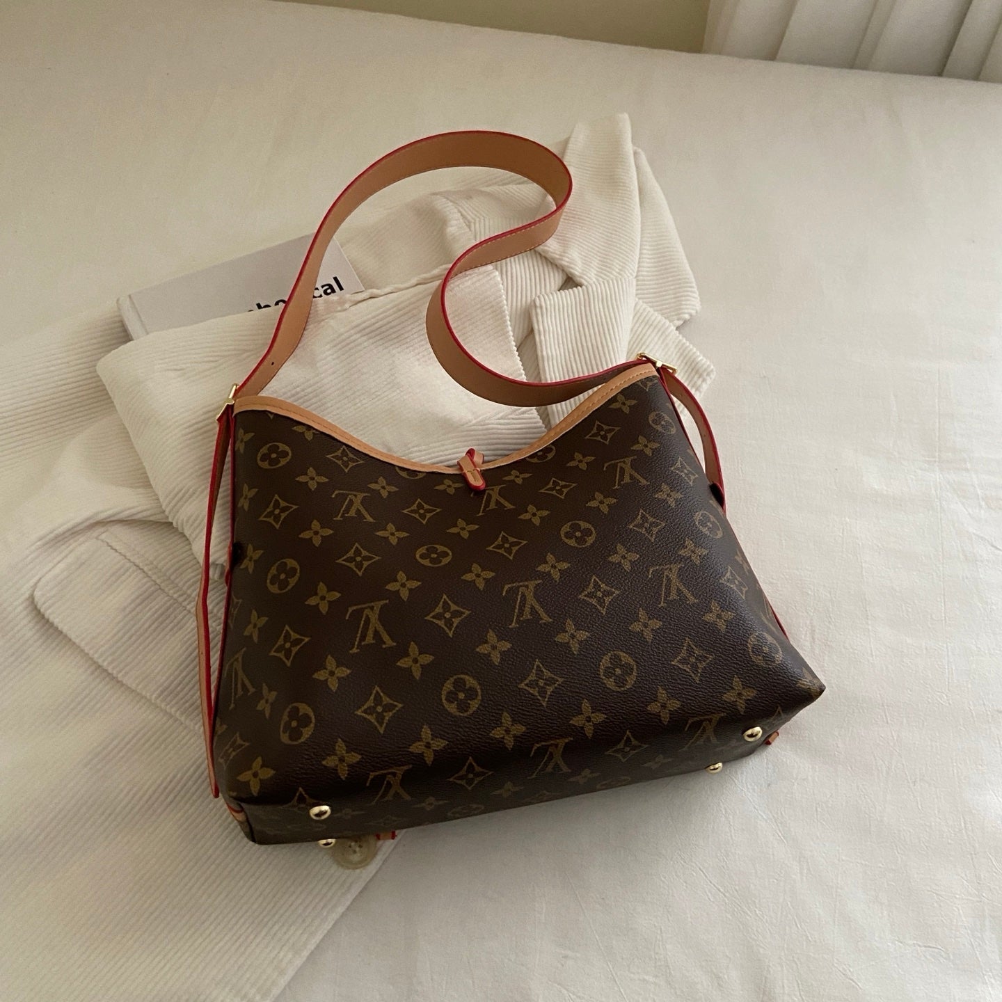 모노그램 크로스 스트랩 숄더백