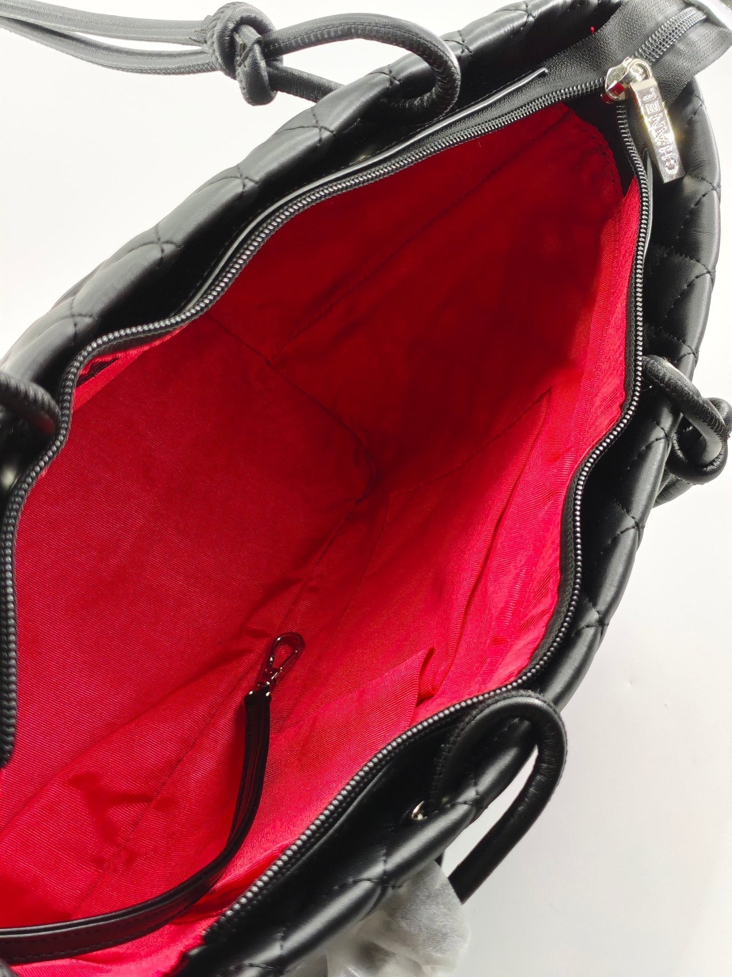 Bolso tote premium estilo cuero acolchado con asas dobles