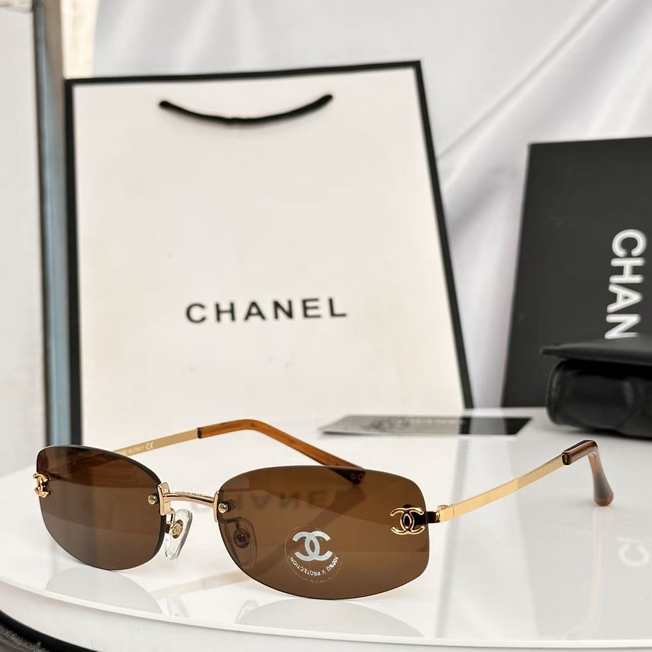 Ochelari de soare high-end fără rame