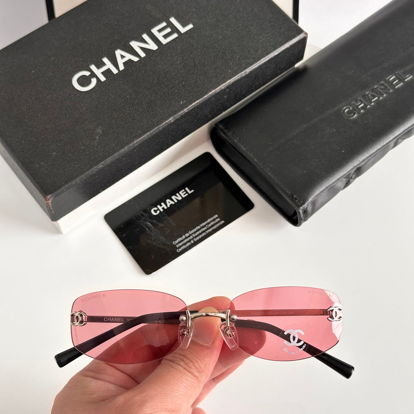 Ochelari de soare high-end fără rame