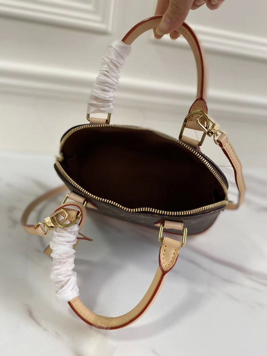 حقيبة ألما كلاسيكية وأنيقة