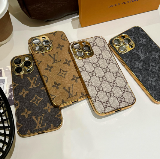 Ylellinen klassinen monogrammi-iPhone-kotelo galvanoiduilla kultareunoilla