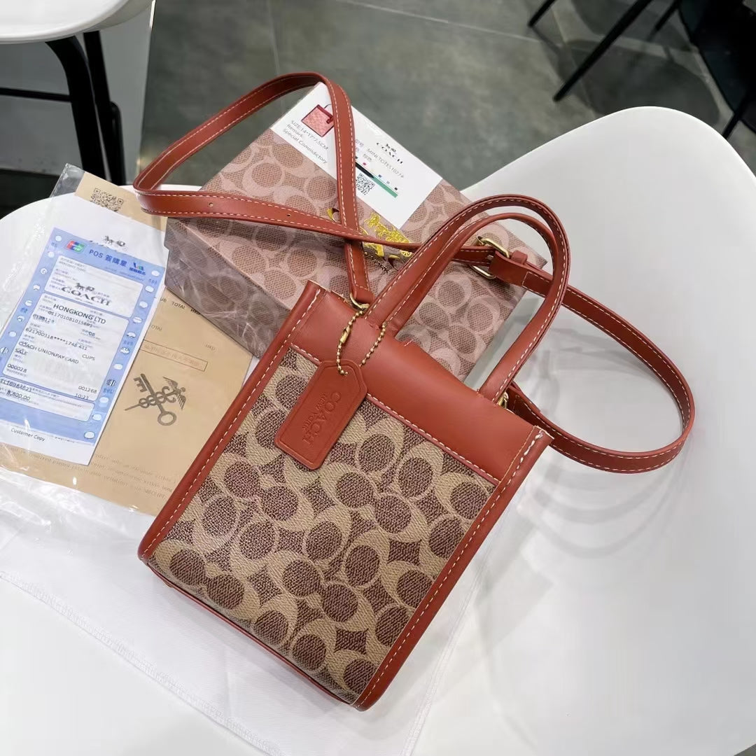 우아한 가죽 핸드백: 가벼운 럭셔리의 터치