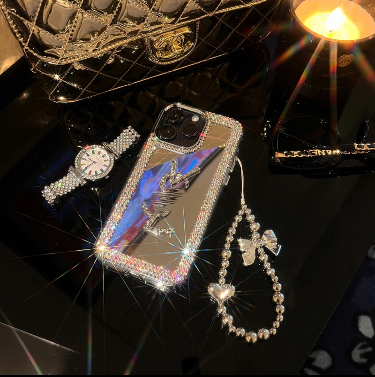 Custodia per iPhone Glamorous Beauty Mirror – Trucco & Stile in movimento!