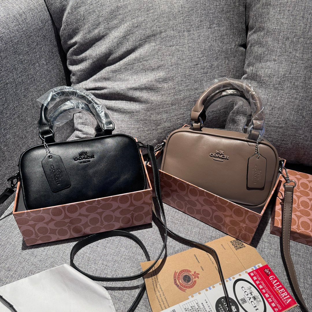 エレガントなレザーハンドバッグ：軽い贅沢のタッチ