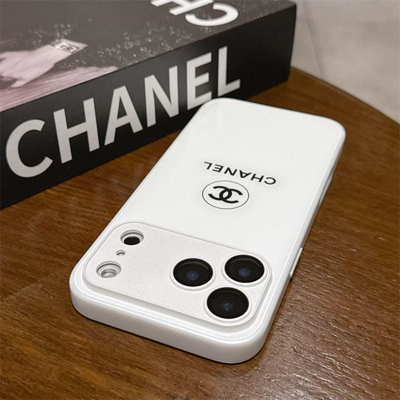 Cás iPhone Luxe Minimalist Clasaiceach - Eagrán Snasta Bán