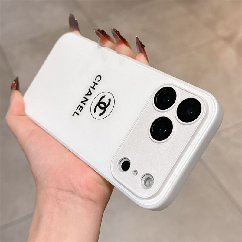 Cás iPhone Luxe Minimalist Clasaiceach - Eagrán Snasta Bán