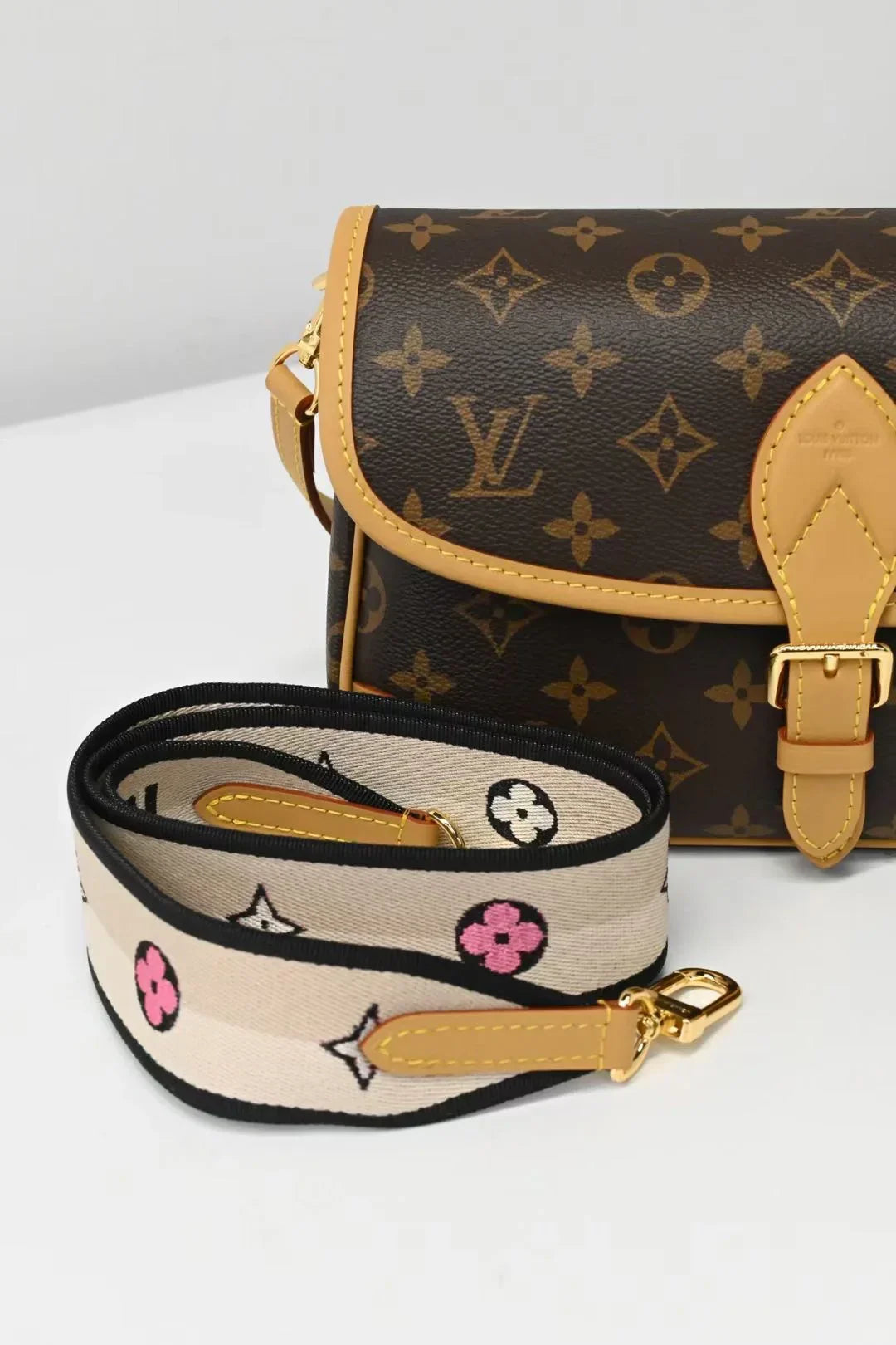 Torebka pudełkowa inspirowana stylem vintage