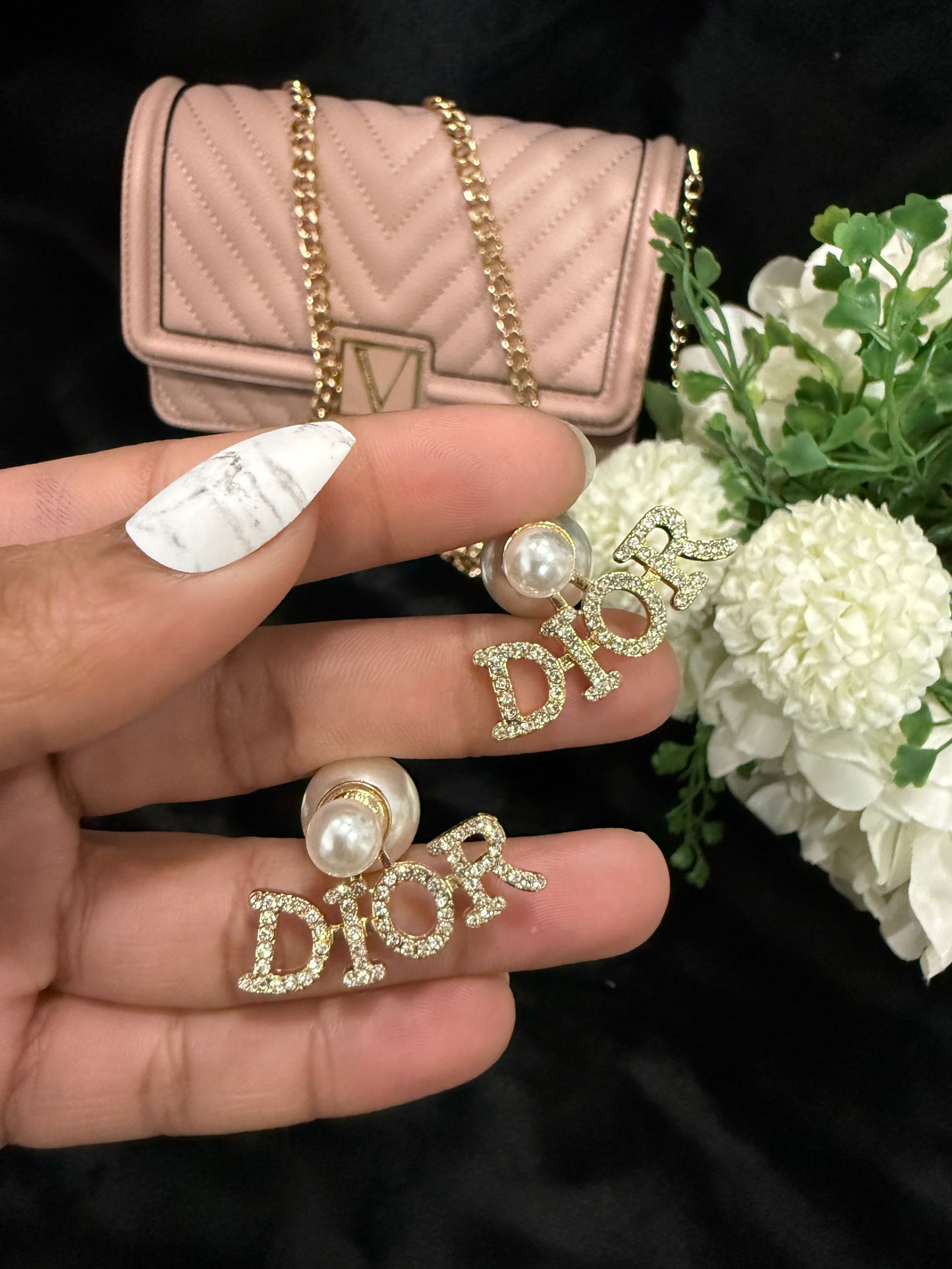 D!0r diamanten pareloorbel met cadeauzakje en doos