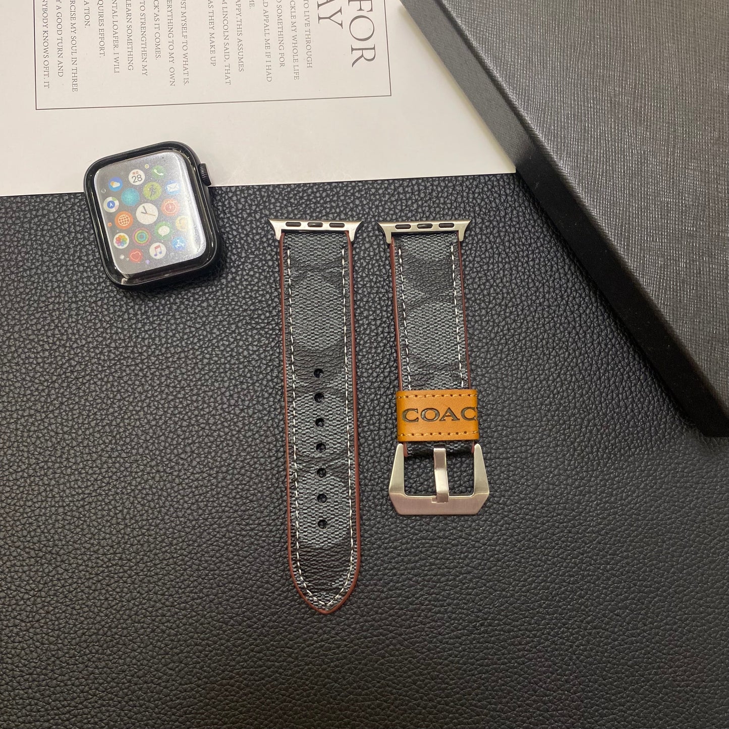 Læder Coach Apple Watch Band Sort-YHK244221710