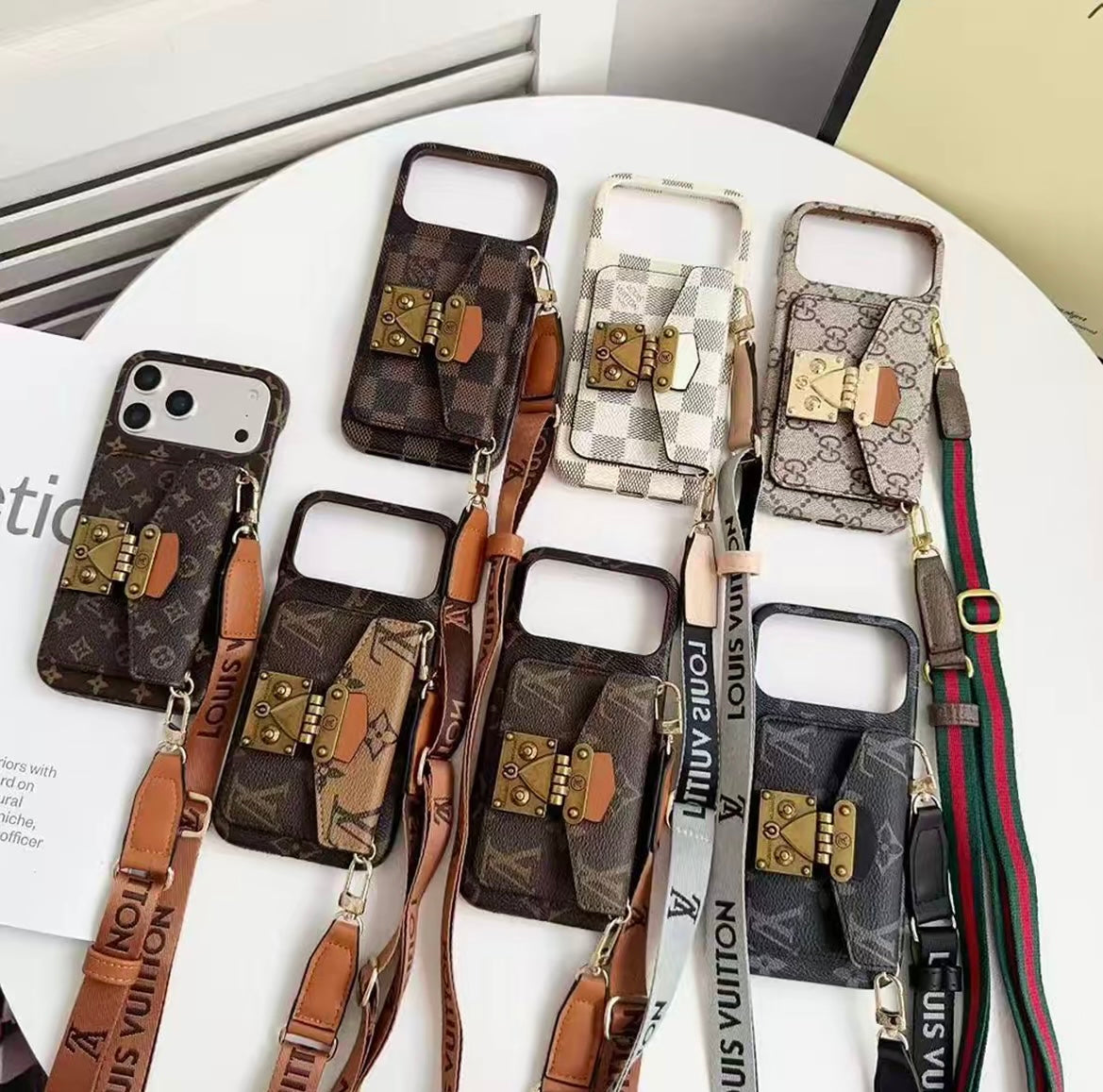 Capa Carteira Crossbody para iPhone 17