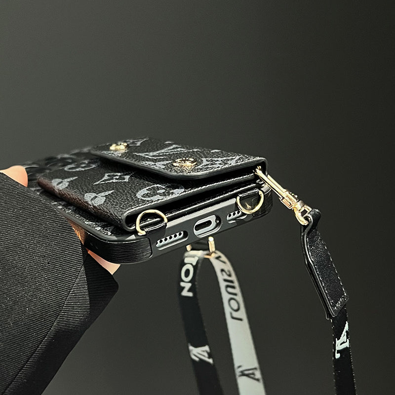 Custodia per iPhone nera con catena per portacarte di lusso