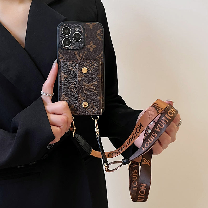 Luxusné puzdro na kartovú tašku Retiazka na iPhone hnedé