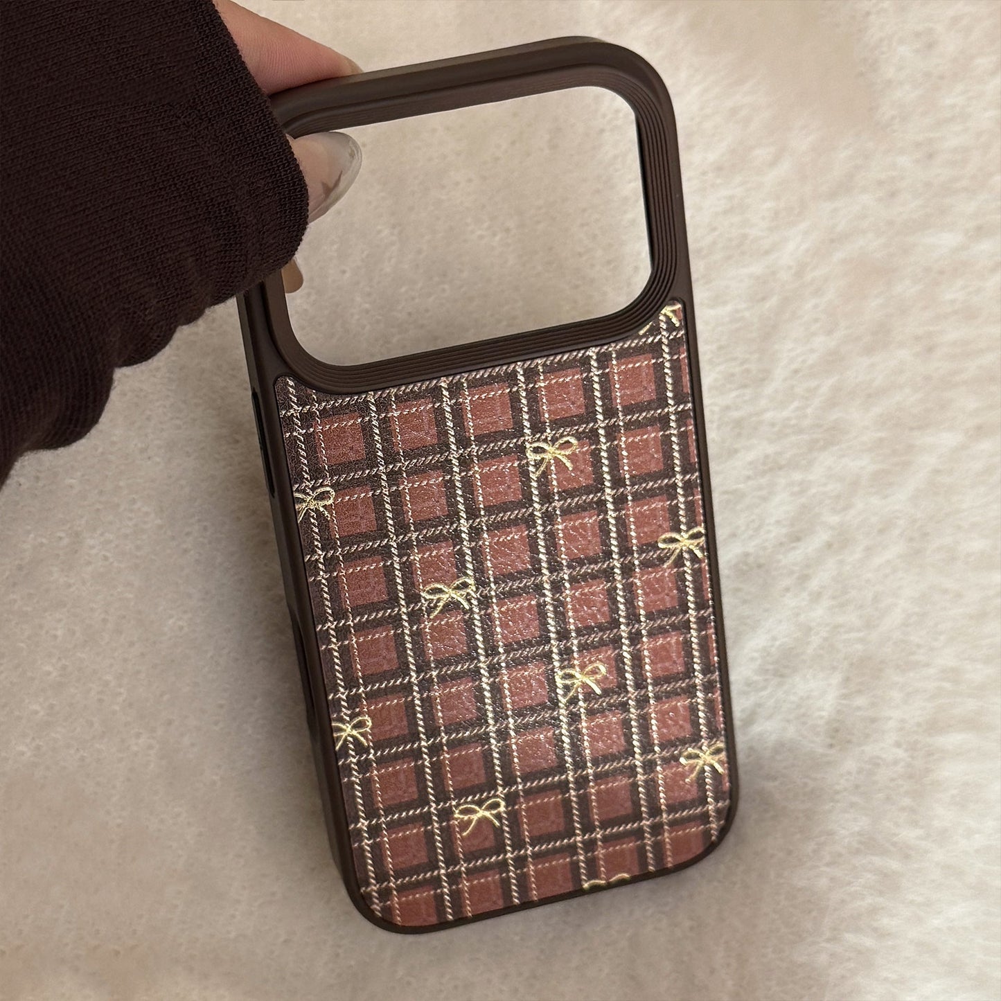 Gilt Apple 16 mobile phone case 17promax retro plaid bow 11 for iPhone15 leather anti-drop