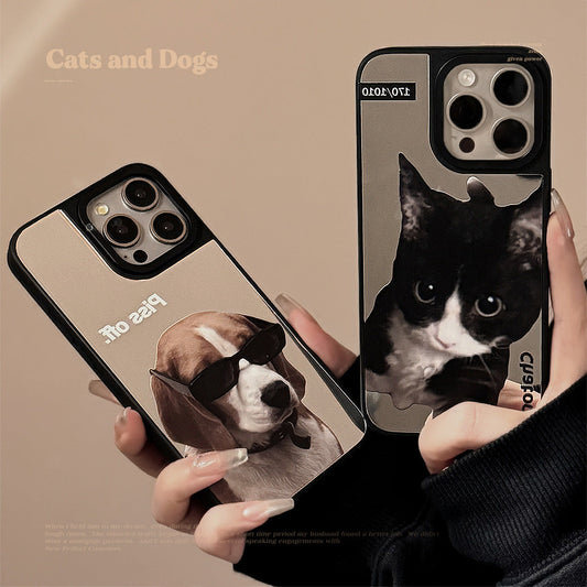 Couple trendy cool cats and dogs are suitable for Apple 16promax mobile phone case personalized iphone17 anti-drop 13 mirror 15 hard