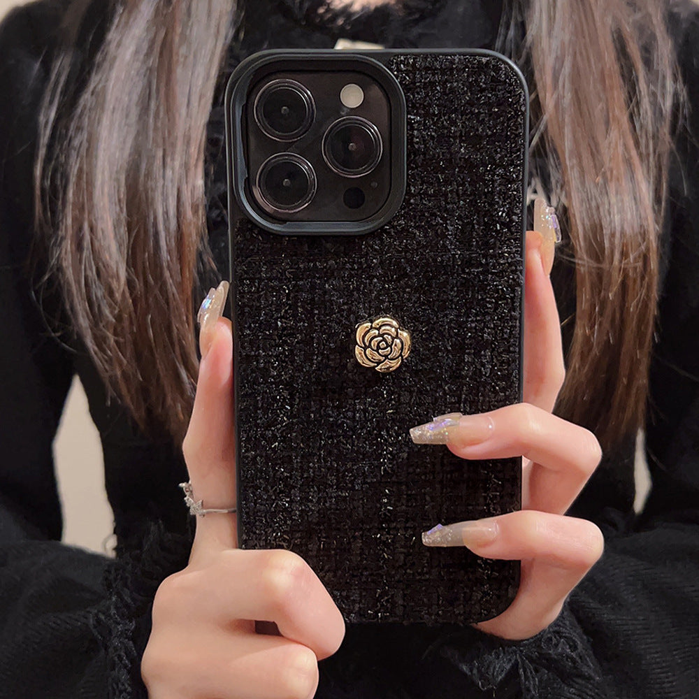 Woolen camellia Apple 16 mobile phone case 17promax autumn and winter 15 is suitable for iPhone13 Xiaoxiangfeng 11 generation