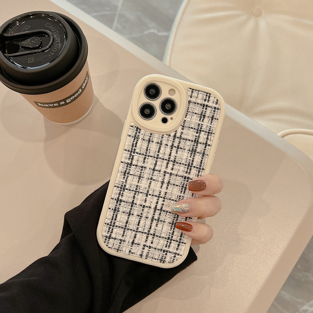 Xiaoxiangfeng iphone16 is suitable for 17pro max iPhone case 11 women's 12 simple 15 black and white grid 8 flannel