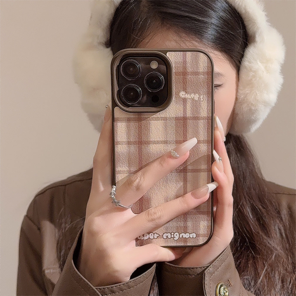 Maillard brown plaid iPhone16 mobile phone case Apple 17 Pro leather 11 suitable for 13 generations 12 autumn and winter max