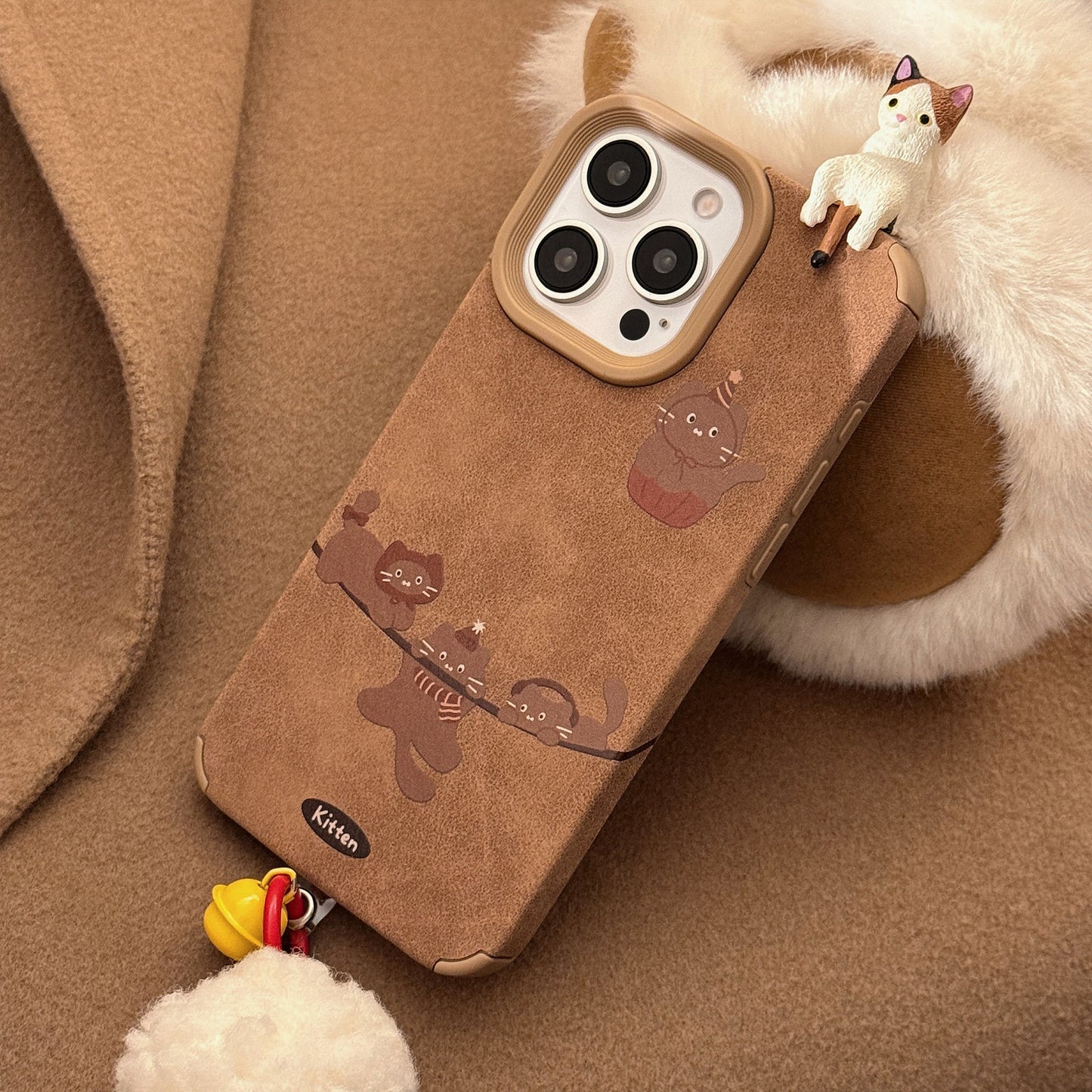 ins three-dimensional cat is suitable for iphone16 iPhone case 17pro max Apple 15 hairball rope 13 suede.
