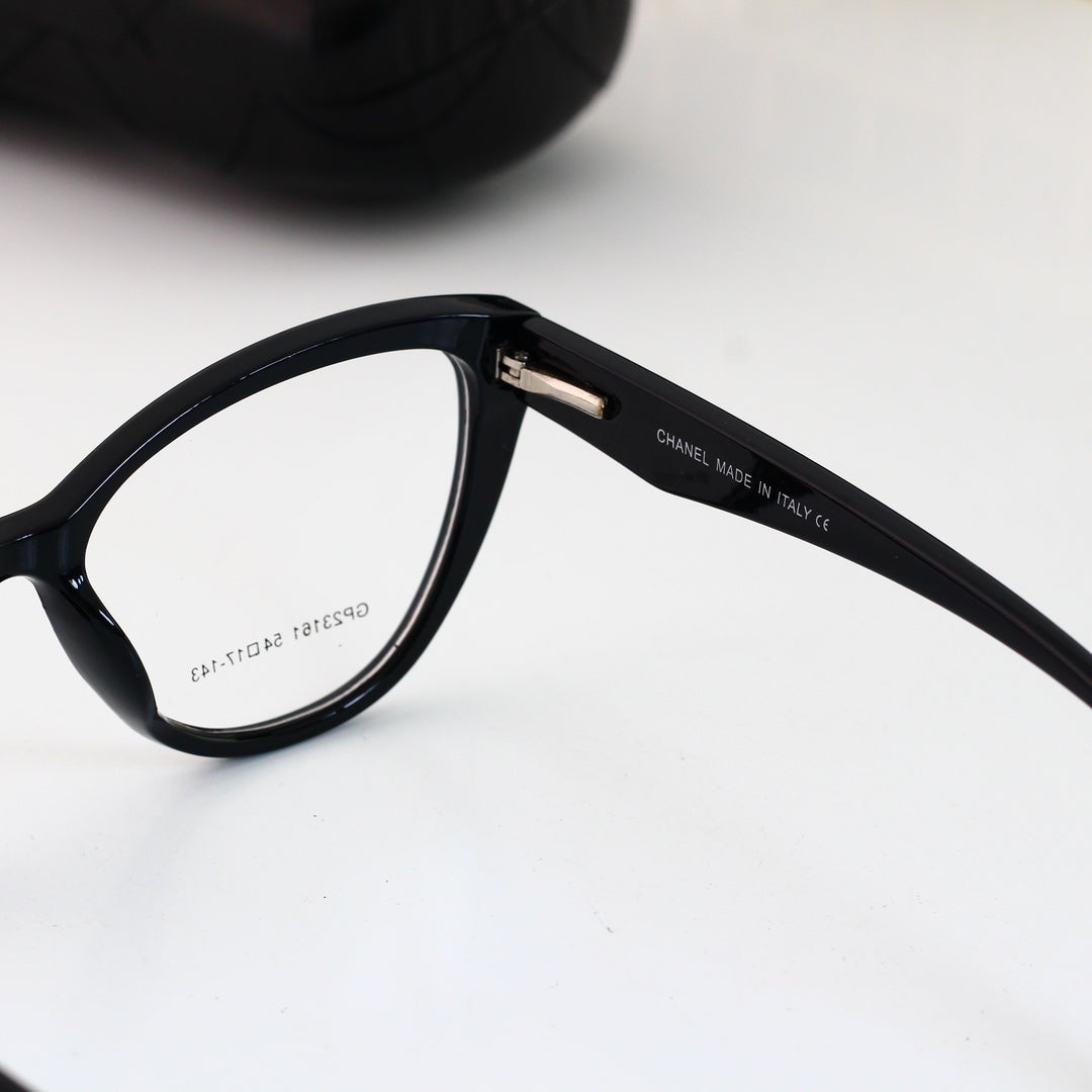 Matchande färger Cat-Eye glasögon