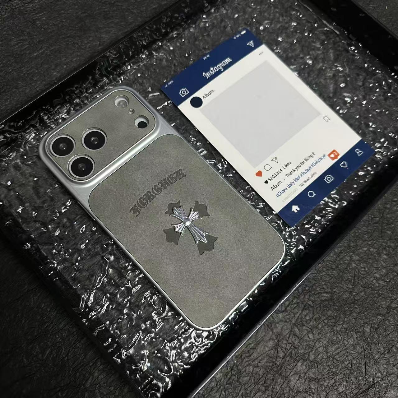 Chrome Hearts Cross -nahkainen iPhone-kotelo