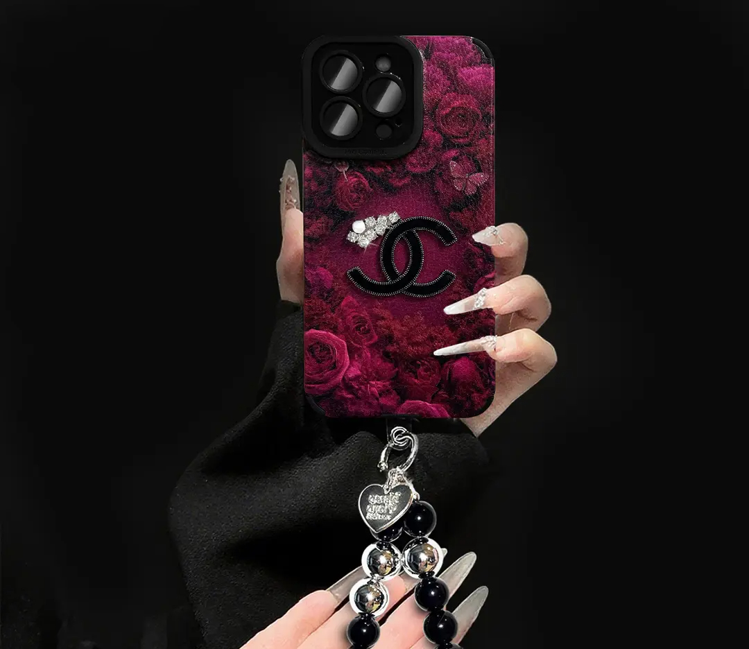Luxusní pouzdro Velvet Rose pro iPhone – plná ochrana objektivu