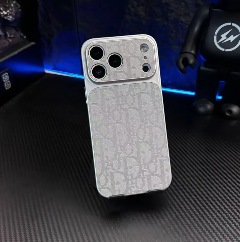 Funda de iPhone de cuero con relieve de cielo estrellado