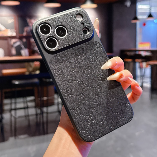 Leren iPhone-hoesje met groot cameravenster en reliëf