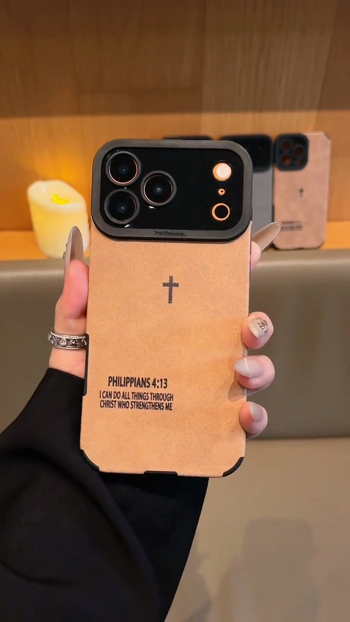 Geloof & Kracht Gegraveerd iPhone-hoesje – Leeuw & Gebedskruisontwerp