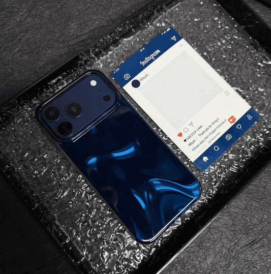 Futrola za iPhone s tekućim satenskim uzorkom